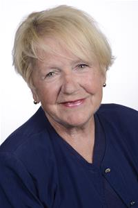 Profile image for Councillor Val Pothecary